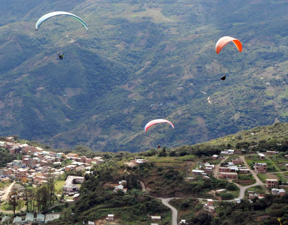 Todos los años el cielo de Irupana se viste de colores. Foto: Marco A. Aguilar