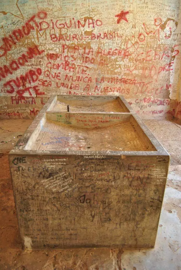 Lavandería del Hospital Nuestro Señor de Malta, donde fue expuesto el cuerpo sin vida del guerrillero argentino-cubano.