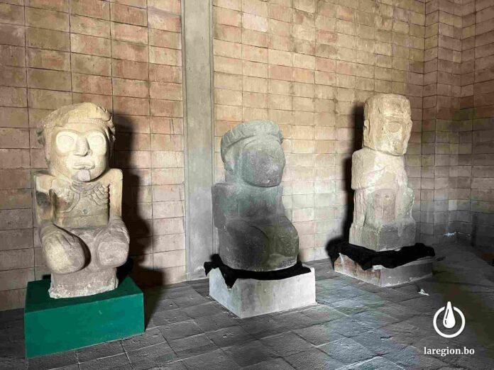 Los monolitos Pokotia se encuentran en una sala con acceso restringido al público en el museo de Tiwanaku. Foto: Rocío Lloret