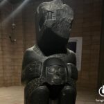 En la sala de piezas antropo-zoomorfas del museo de Tiwanaku se exhibe esta escultura de un “Chacha Puma”. Foto: Rocío Lloret.