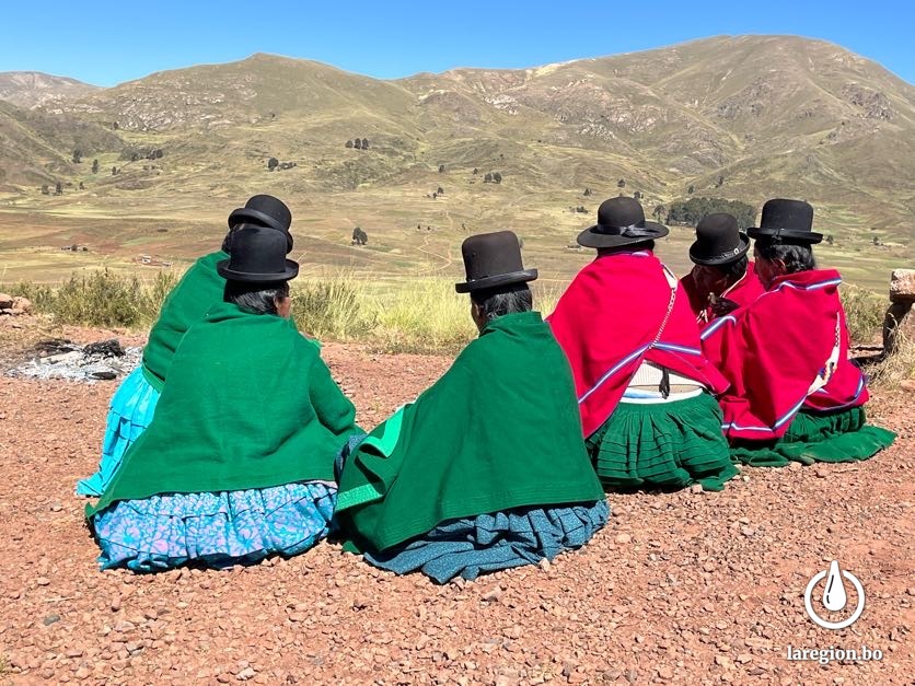 Desde la cima del cerro Quenaachata se puede apreciar el paisaje andino. Foto: Fabiola Guerrero