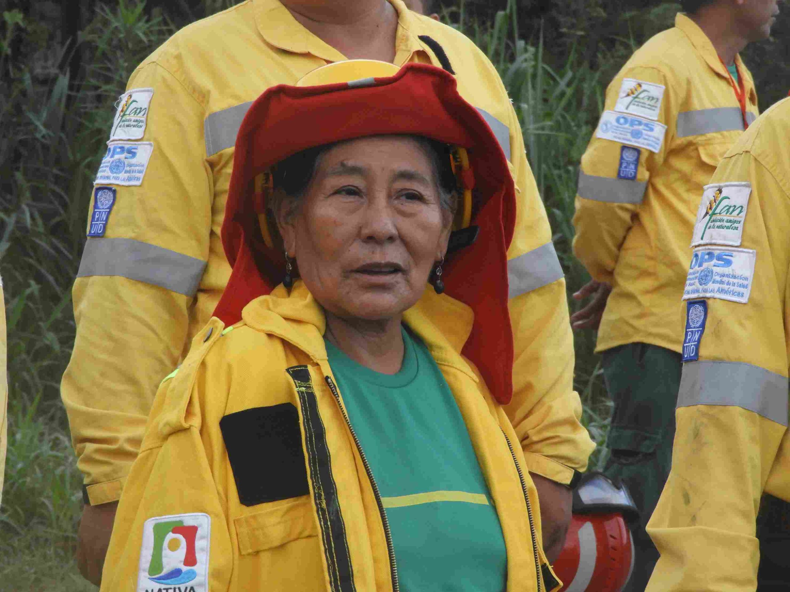 Bomberos comunales, los nuevos combatientes de incendios forestales en Bolivia