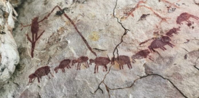 Figuras antromorfa (humano) y zoomorfas, que parecen ser troperos Figuras antromorfa (humano) y zoomorfas, que parecen ser chanchos troperos.