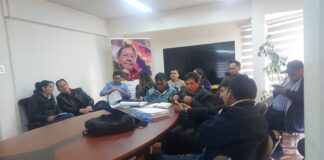Reunión entre el Gobierno y regantes de los municipios Macha y Pocoata. Foto: ERBOL