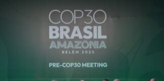 La ministra de Medioambiente de Brasil, Marina Silva (centro), en Brasilia, en un evento preparatorio de la COP30 celebrado en octubre. Los especialistas consultados por Dialogue Earth afirman que América Latina podría presentar un frente unificado y progresista en la COP30 (Imagen: Rogério Cassimiro / Ministério do Meio Ambiente e Mudança do Clima, CC BY-NC-SA)
