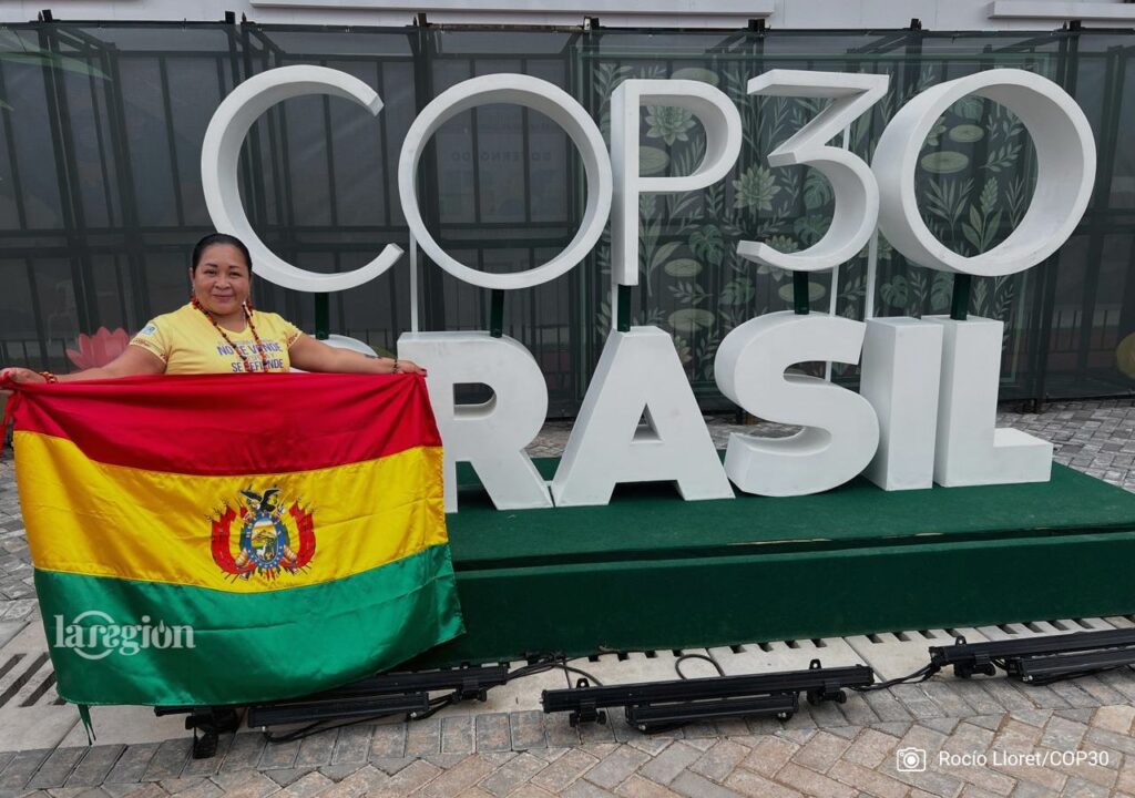 Jenny Duri, presidenta del TCO Yaminahua-Machineri de Bolivia a su llegada a la sede de la COP30