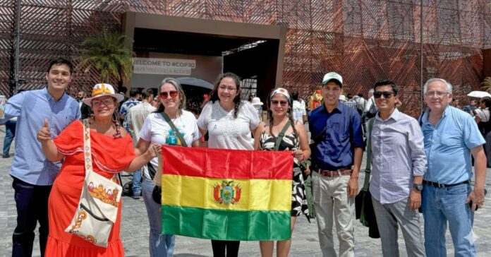 Delegados de Bolivia en la COP 30 Delegación boliviana en la COP30. Representantes del proyecto Voces para la Acción Climática Justa (VAC), implementado por la Fundación Socioambiental Semilla con el apoyo de WWF Bolivia. Foto: WWF Bolivia / Facebook.