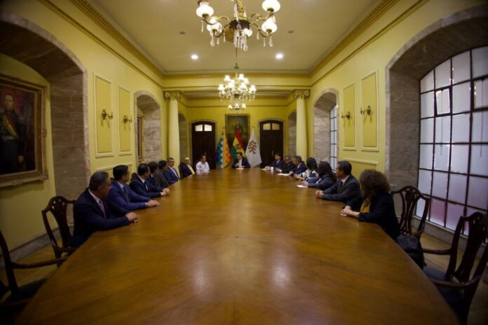 Gabinete de Rodrigo Paz En el gabinete ministerial de Rodrigo Paz se eliminó la cartera de Medio Ambiente y Agua. Foto: cortesía ABI