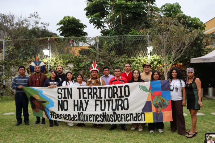 Encuentro-Defensores-ambientales-de-America-Latina-Cooperaccion La reunión fue un espacio para establecer una red latinoamericana de coordinación y protección de los defensores. Foto: cortesía CooperAcción