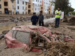 Una carretera destruida por las fuertes lluvias que provocaron inundaciones en Arequipa, Perú, el lunes 23 de febrero de 2026. Foto: AP/José Sotomayor