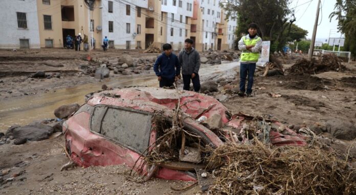Cambio climático Una carretera destruida por las fuertes lluvias que provocaron inundaciones en Arequipa, Perú, el lunes 23 de febrero de 2026. Foto: AP/José Sotomayor