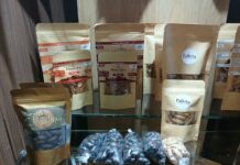 Productos del bosque y ecológicos de Bolivia llegan a Expocruz Mujeres productoras llevan a la Expocruz diversos productos del bosque. La almendra chiquitana es la más solicitada.