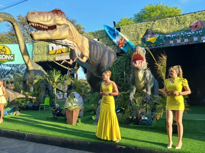 EXPOCRUZ 2026 (3) Din Kong Resort Park, un eco resort y parque temático dedicado a los dinosaurios, está presente en la Expocruz con una imponenente presentación.