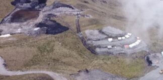 La minería de oro en los ríos de Irupana es uno de los temas abordados por los cinco reportajes finalistas del Premio al Reportaje sobre Naturaleza 2026. Foto: Omar Miranda.