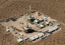 Proyecto de ley abre al país al fracking para extraer gas no convencional: alertan graves impactos ambientales Vaca Muerta, Argentina, formación con potencial hidrocarburífero similar al que el presidente Rodrigo Paz atribuye a Montecristo X9, en Santa Cruz.