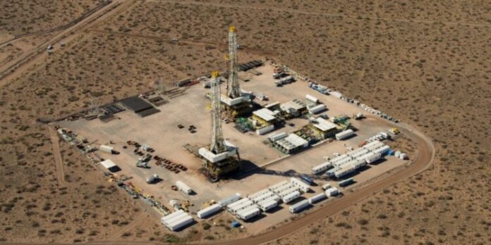 VACA MUERTA fracking Vaca Muerta, Argentina, formación con potencial hidrocarburífero similar al que el presidente Rodrigo Paz atribuye a Montecristo X9, en Santa Cruz.