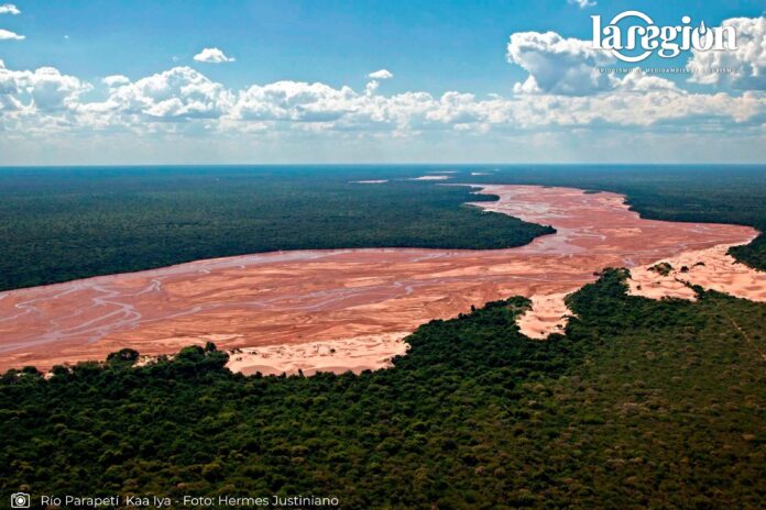 Río Parapetí, en el Kaa Iya del Gran Chaco. Foto: Hermes Justiniano.