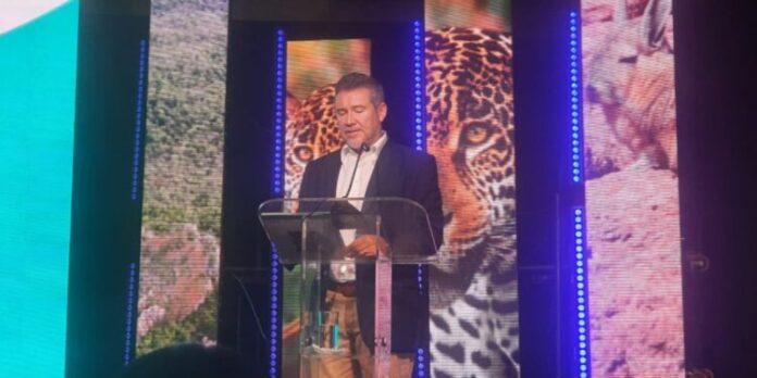 Viceministro de Medio Ambiente Bolivia 2026 Viceministro de Medio Ambiente, Biodiversidad, Cambios Climáticos y de Gestión y Desarrollo Forestal de Bolivia, Jorge Ávila Antelo, durante su presentación en RedLac 2026.