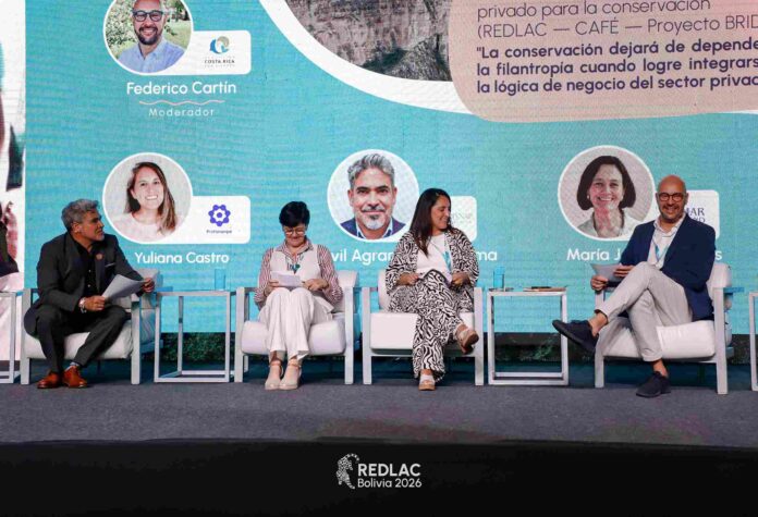 panel empresa privada redlac 2026 Panelistas debatieron sobre la movilización del sector privado para la conservación y el escalamiento de modelos de sostenibilidad en la región. Foto: RedLAC Bolivia 2026